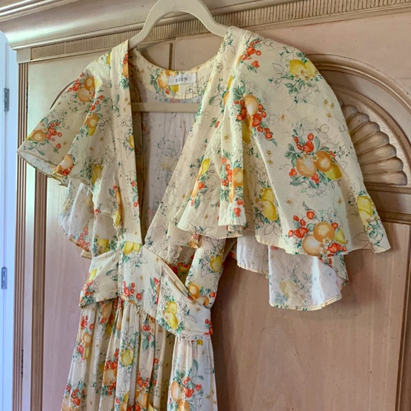 Doen Tarragon Dress Size S in lemon bouquet print! - Picture 5 of 5